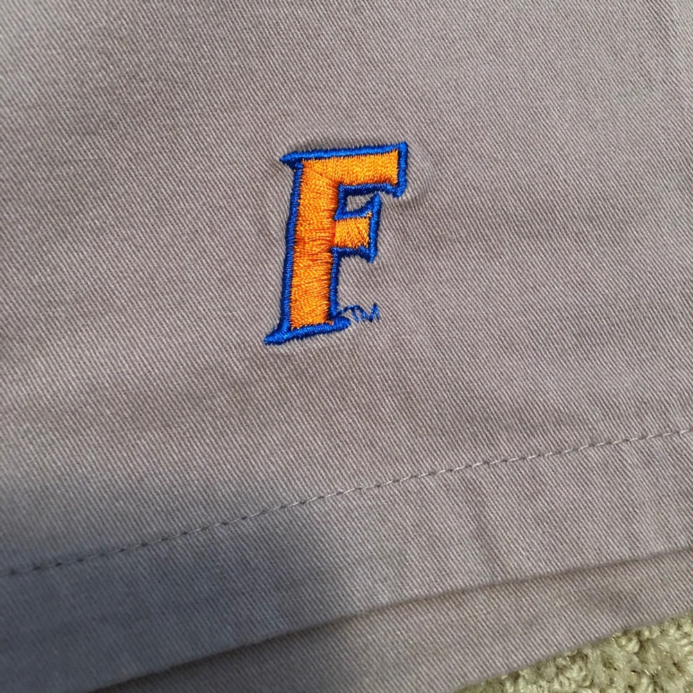 *NWT* Men’s UF “F” logo stadium khaki shorts - Picture 2 of 5